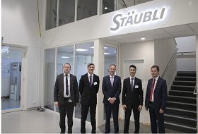 Staubli and SE sign partnership to more easily integrate robotics solutions into EcoStruxureTM smart machines