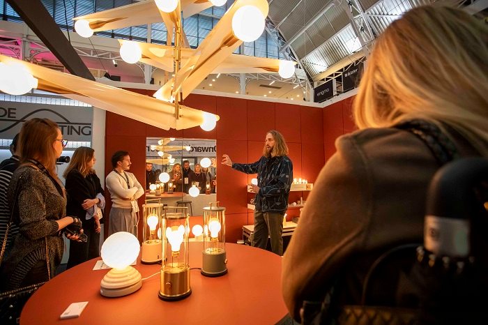 LiGHT 25 2 Credit Streeem Lounge